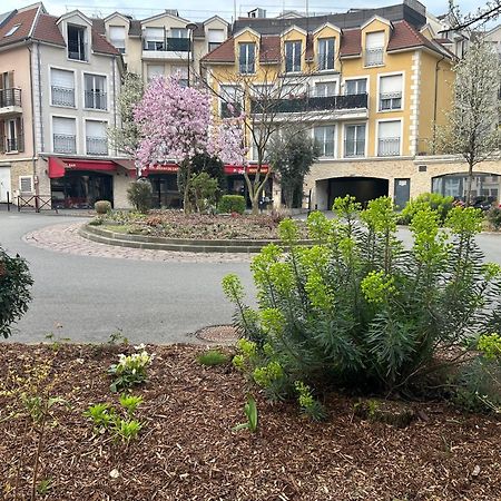ויליה-סור-מארן Studio Spacieux 4 Personnes Avec Terrasse Privee & Bureau - Gare A 4Min, Paris En 30Min מראה חיצוני תמונה