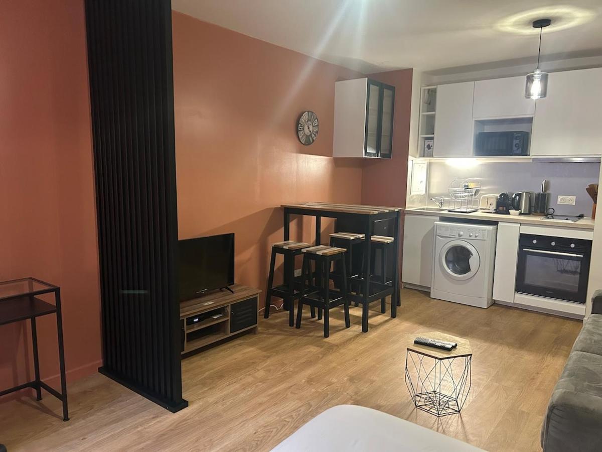 ויליה-סור-מארן Studio Spacieux 4 Personnes Avec Terrasse Privee & Bureau - Gare A 4Min, Paris En 30Min מראה חיצוני תמונה
